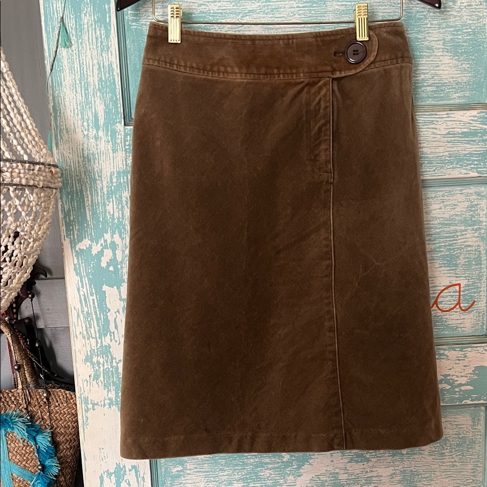 Michel Klein corduroy knee length Women's Skirt EUC Paris designer fall ready